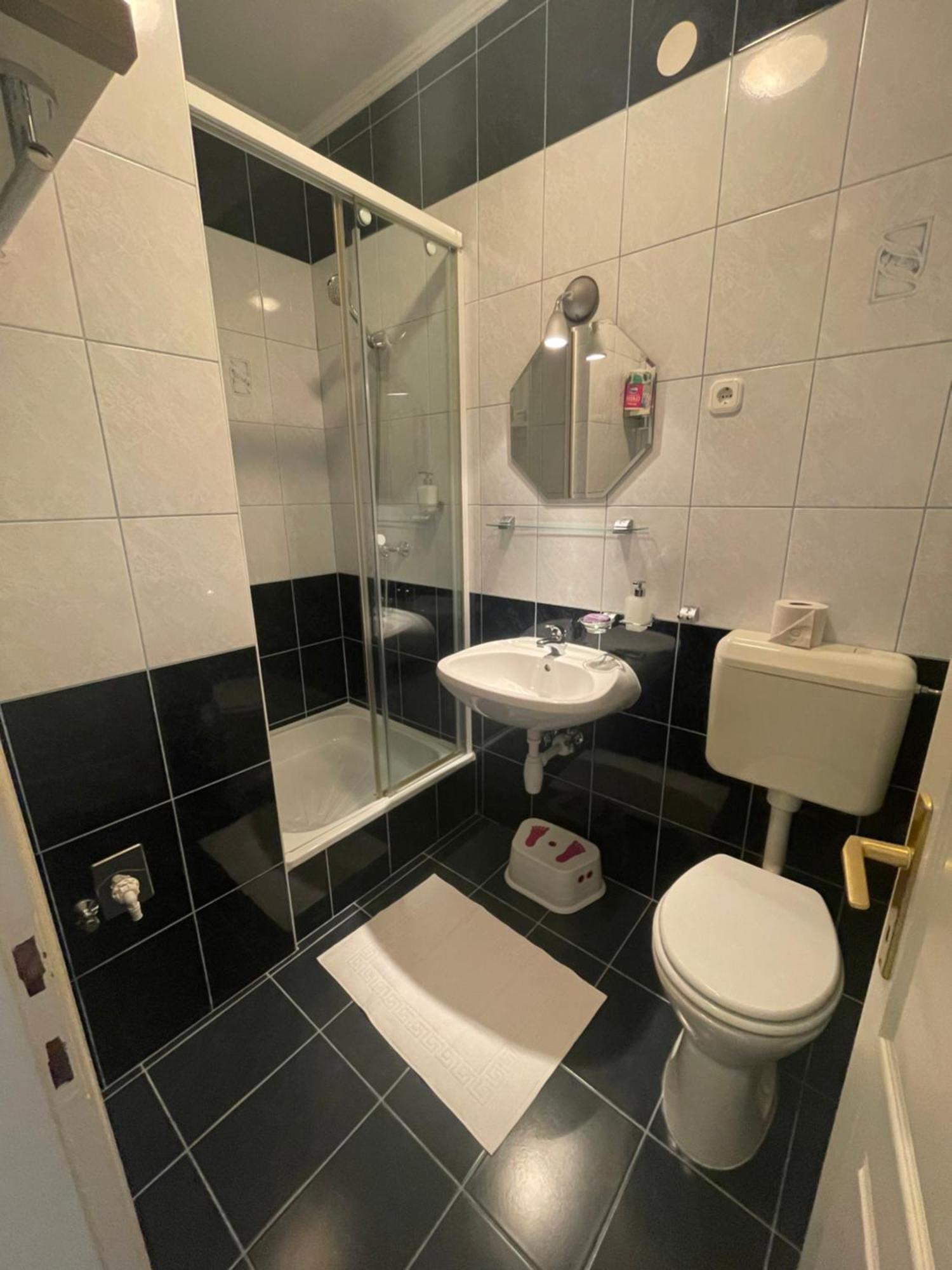 Vizparti Relax Apartman Siofok Exterior photo